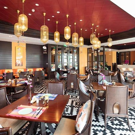 Отель Wyndham Grand Plaza Royale Colorful Yunnan Куньмин Экстерьер фото
