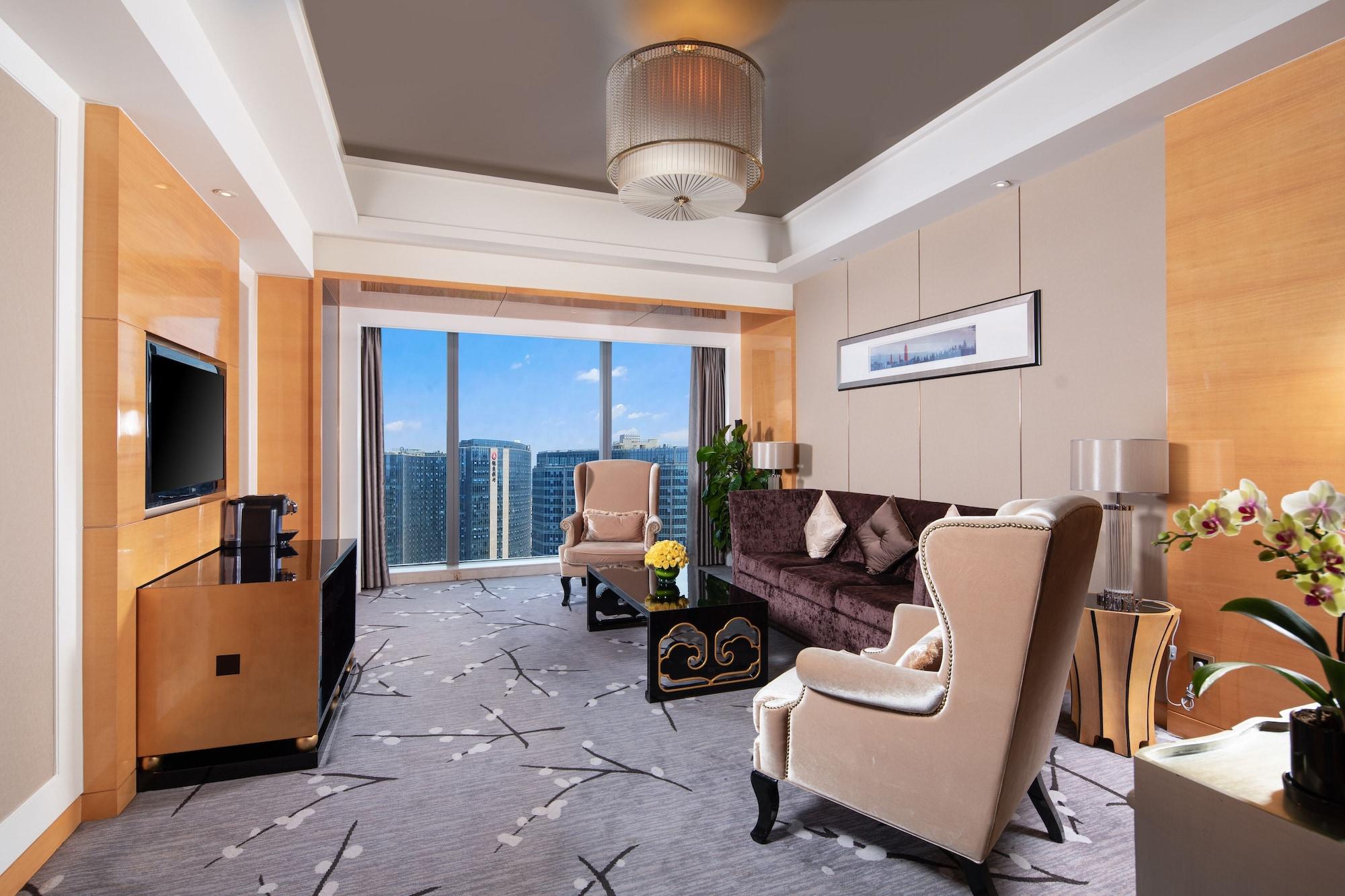 Отель Wyndham Grand Plaza Royale Colorful Yunnan Куньмин Экстерьер фото
