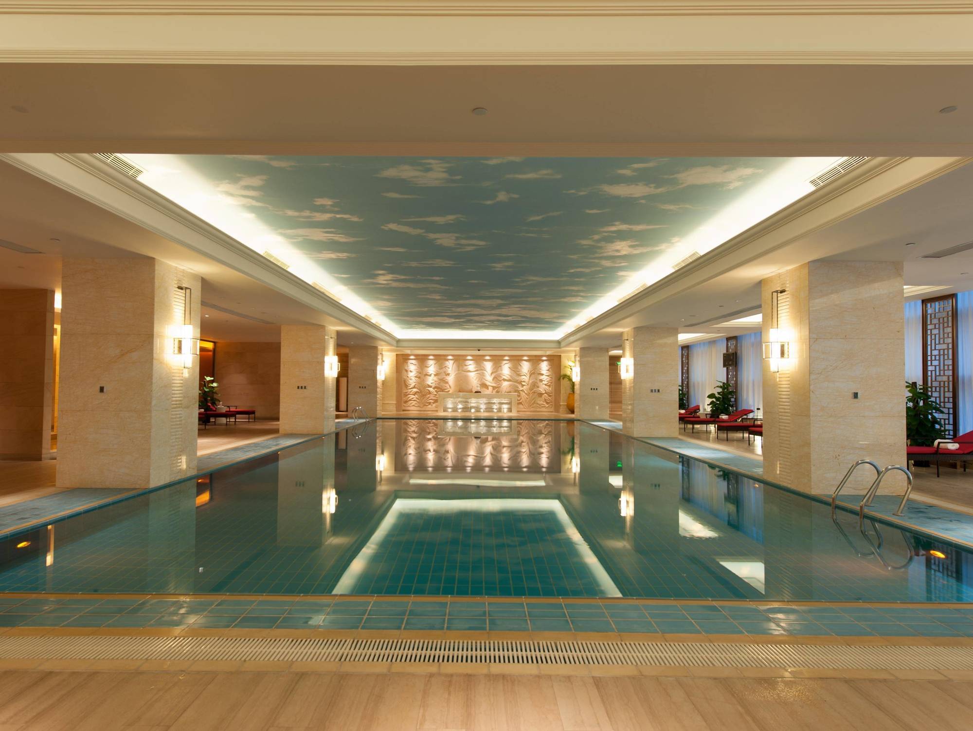 Отель Wyndham Grand Plaza Royale Colorful Yunnan Куньмин Экстерьер фото